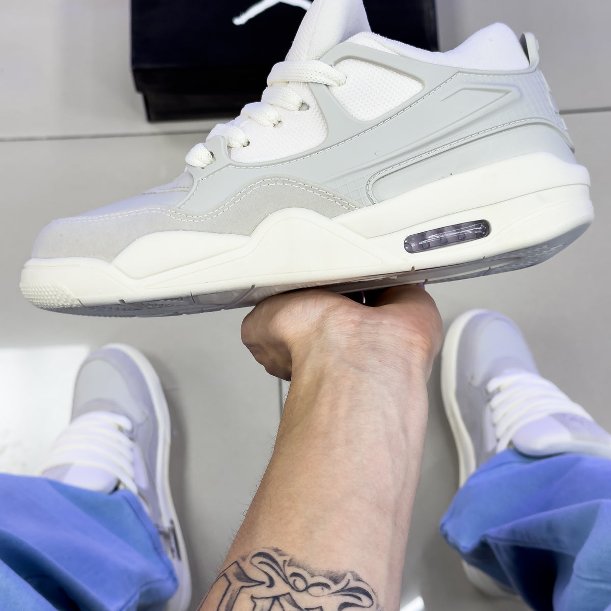 Air Jordan 4 RM Bege Premium