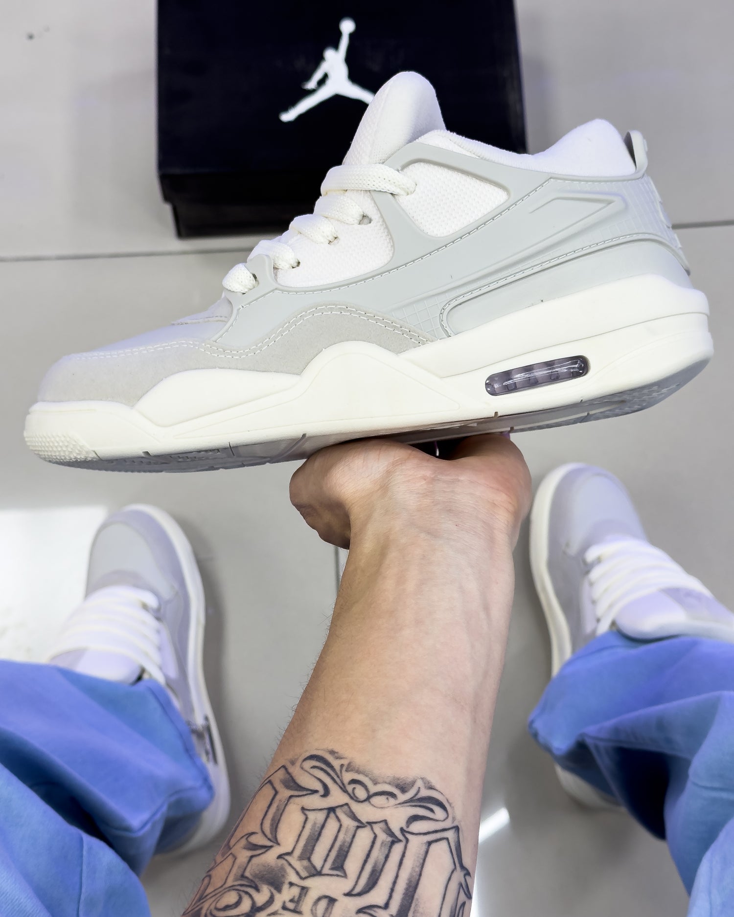 Air Jordan 4 RM Bege Premium