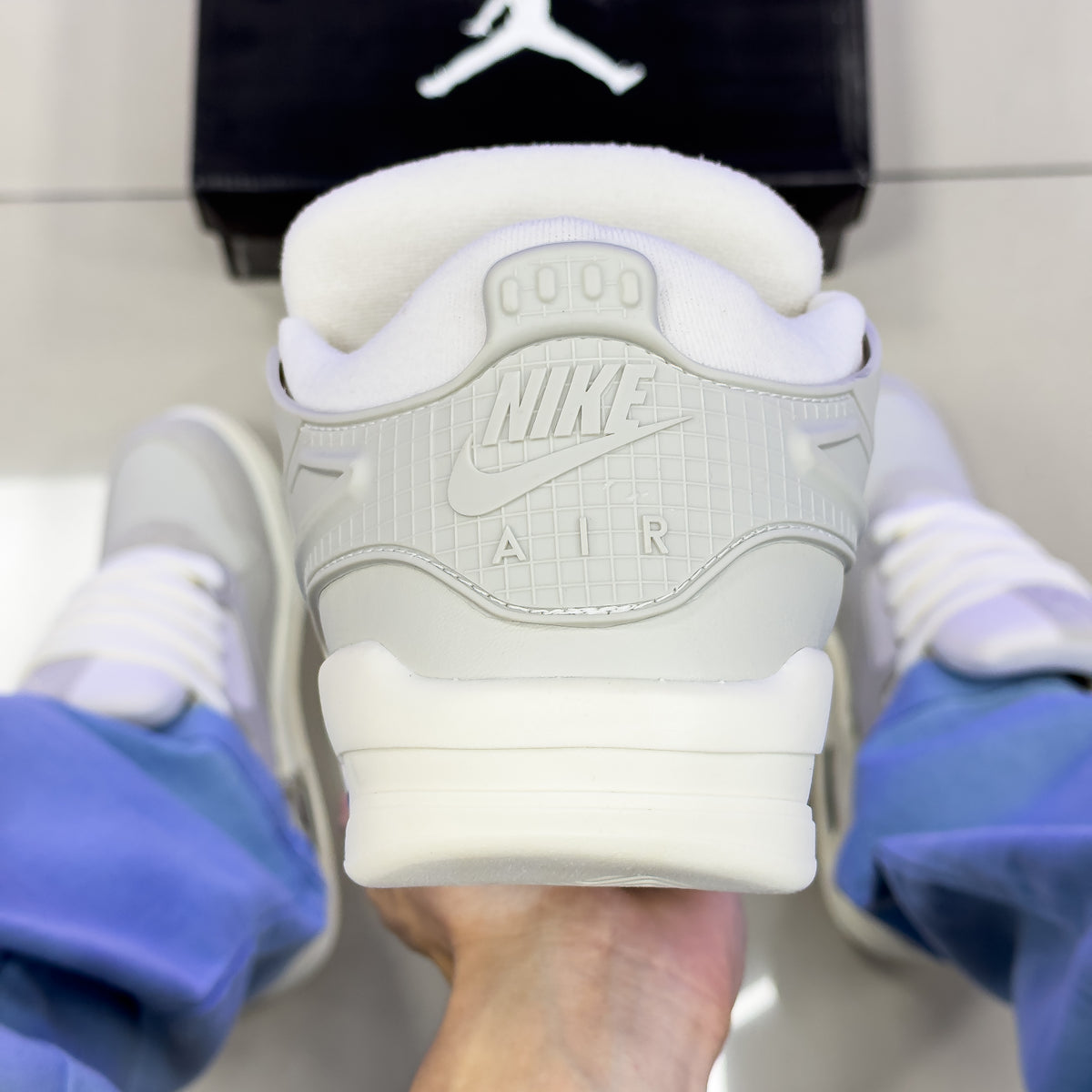 Air Jordan 4 RM Bege Premium