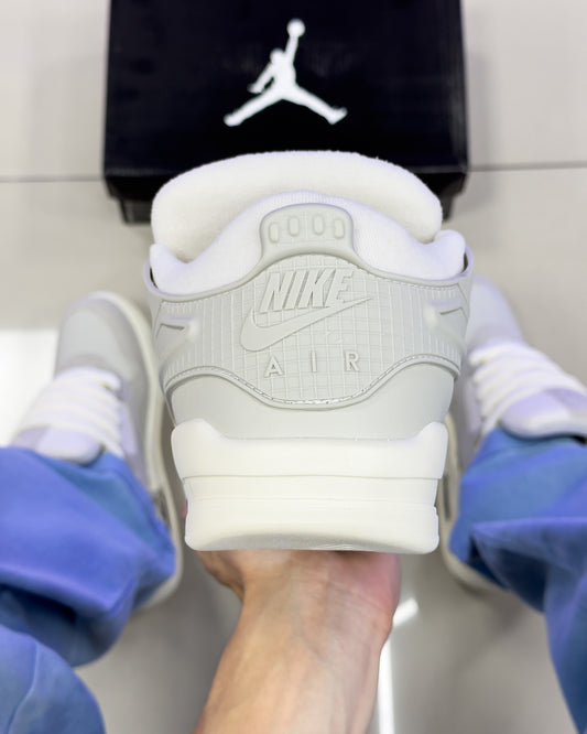 Air Jordan 4 RM Bege Premium