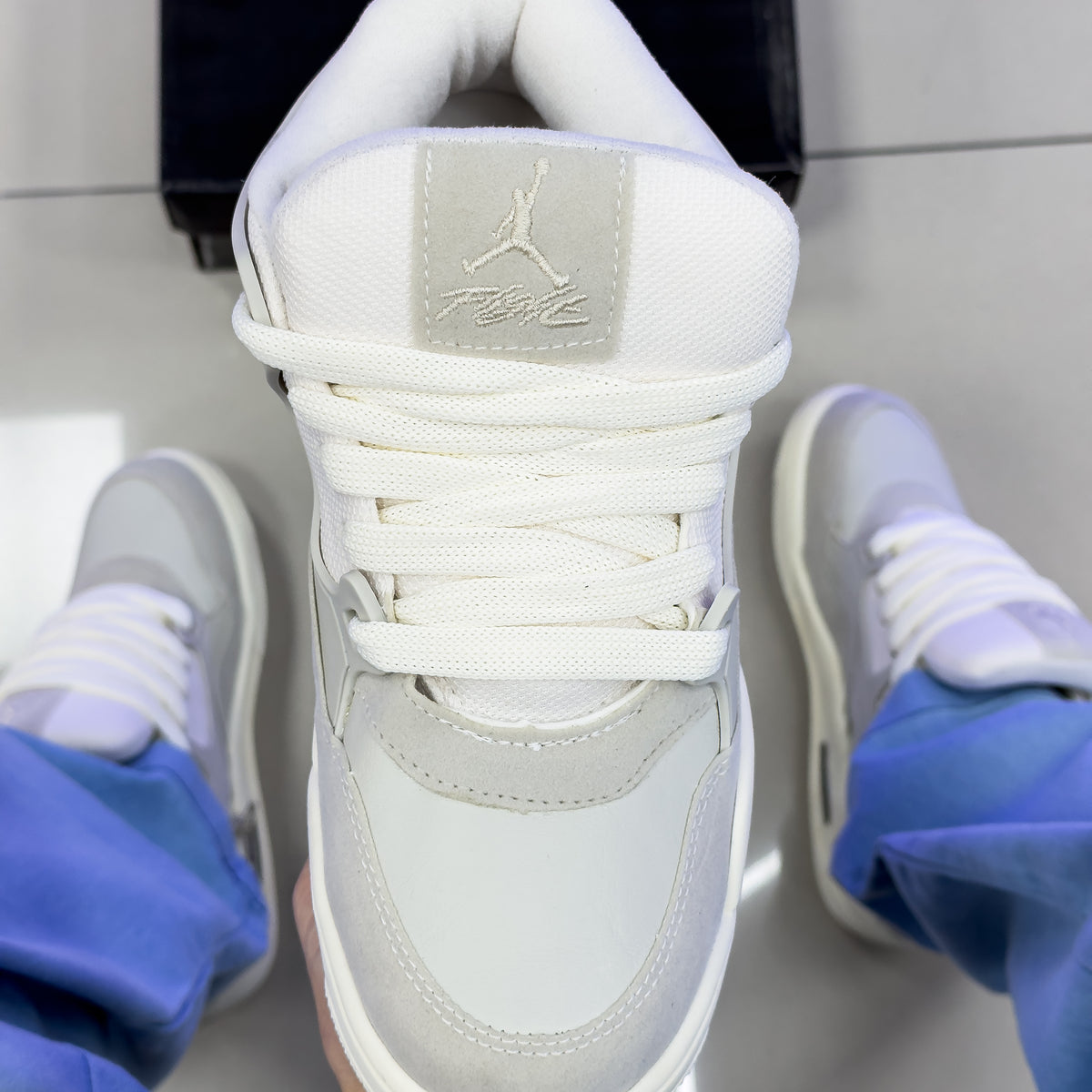 Air Jordan 4 RM Bege Premium