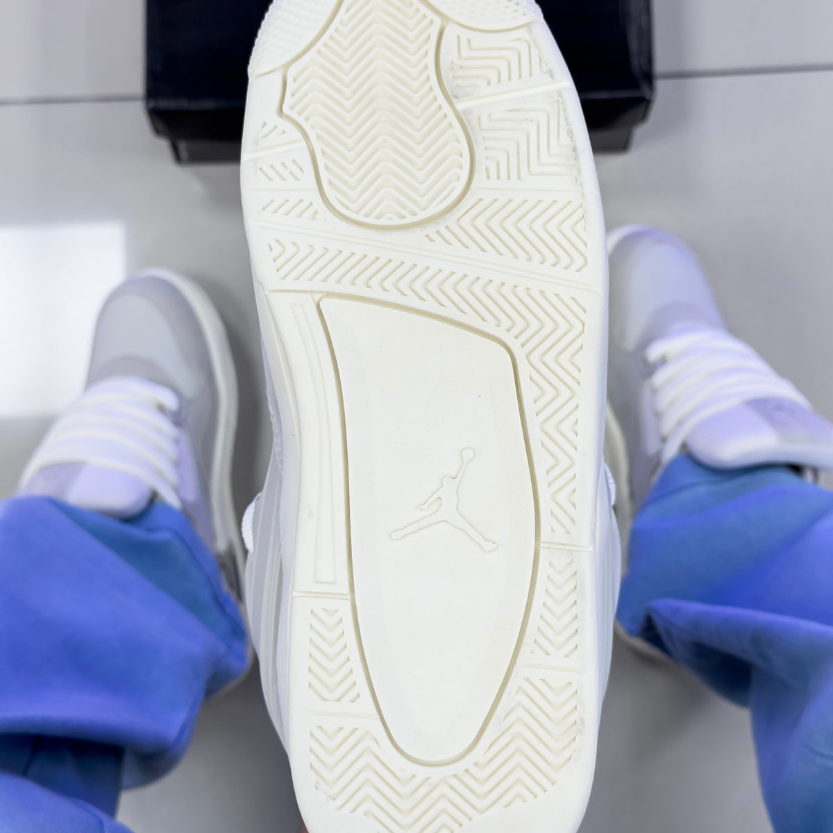 Air Jordan 4 RM Bege Premium