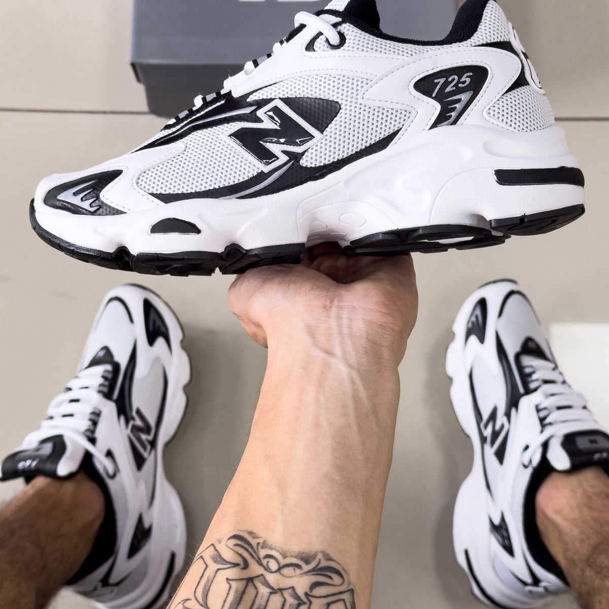 NB 725 Branco/Preto Premium