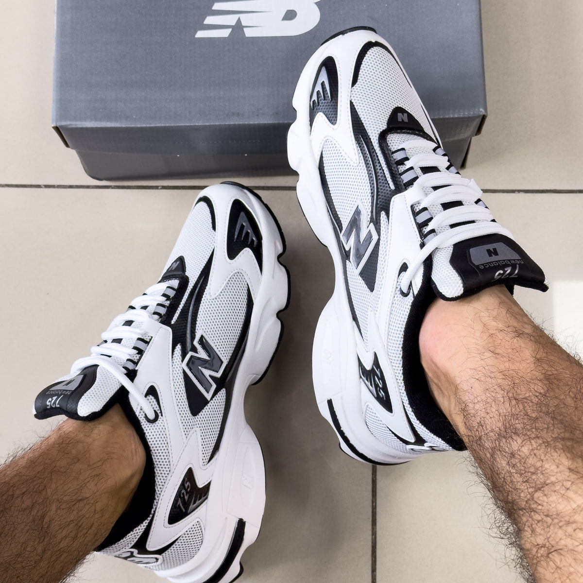 NB 725 Branco/Preto Premium