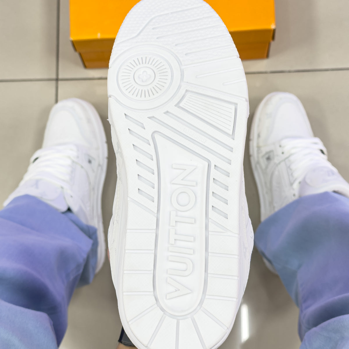 LV Trainer Branco premium