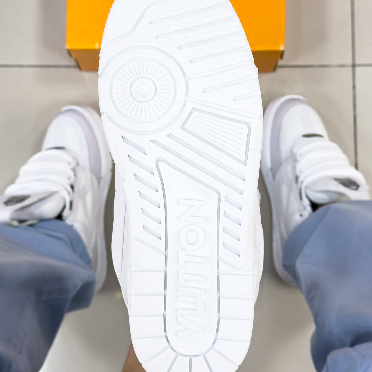 LV Skate Branco premium