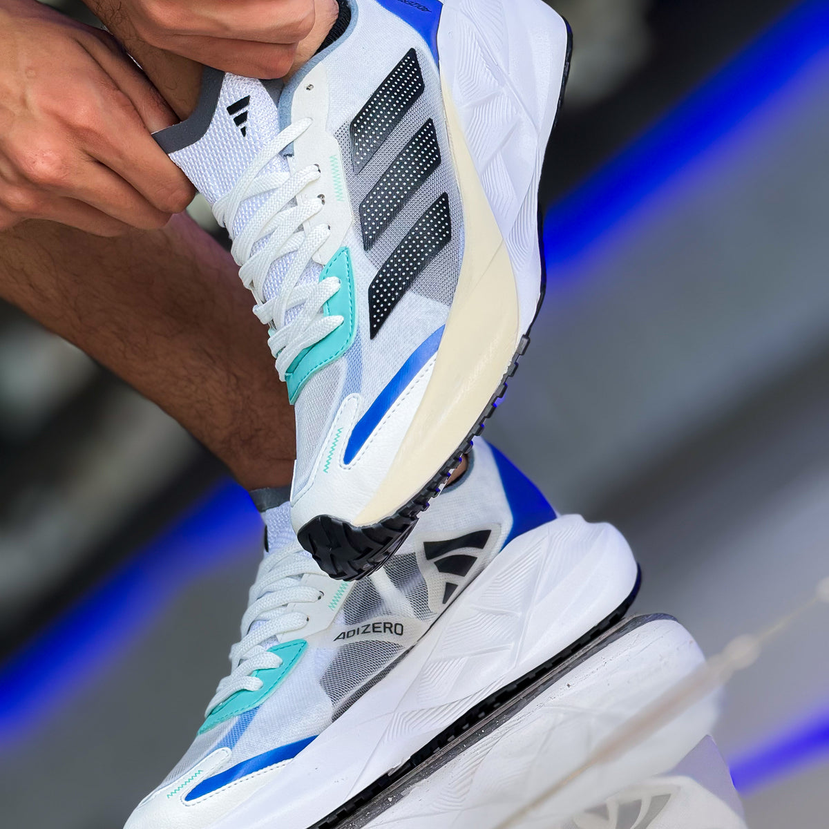 Adizero Boston 11 Branco/Azul Premium