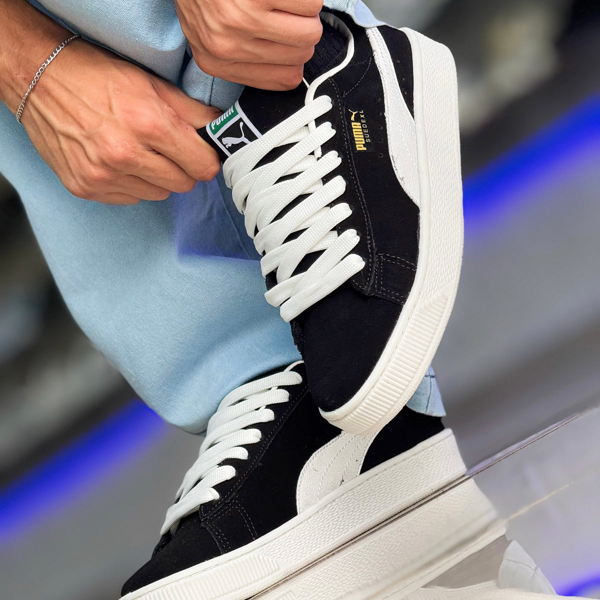 Suede XL Preto/Branco Premium