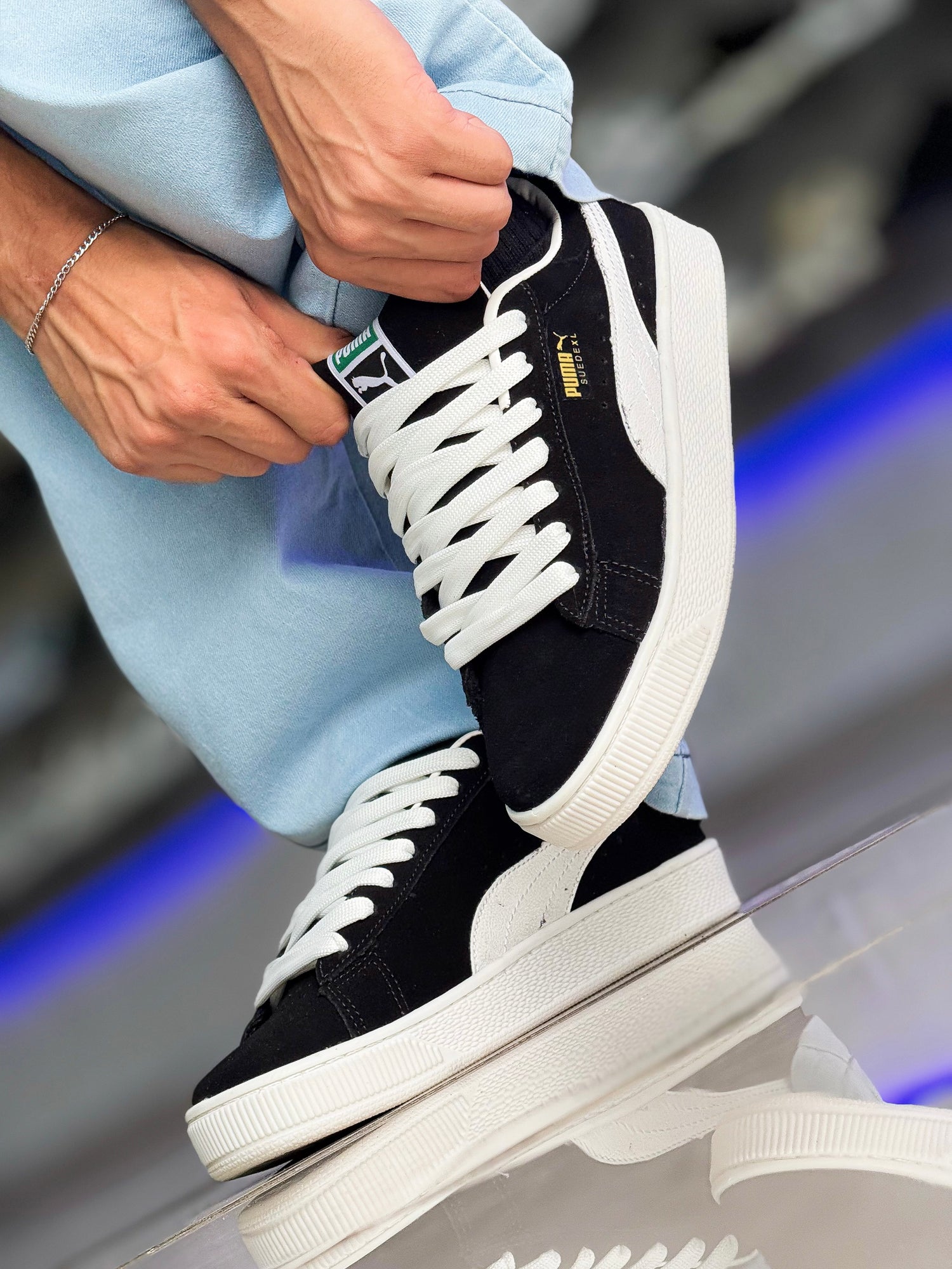 Suede XL Preto/Branco Premium