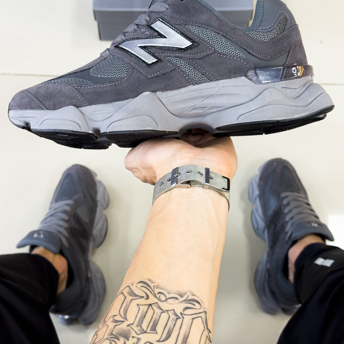 NB 9060 Cinza Escuro Premium