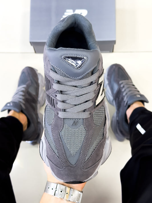 NB 9060 Cinza Escuro Premium