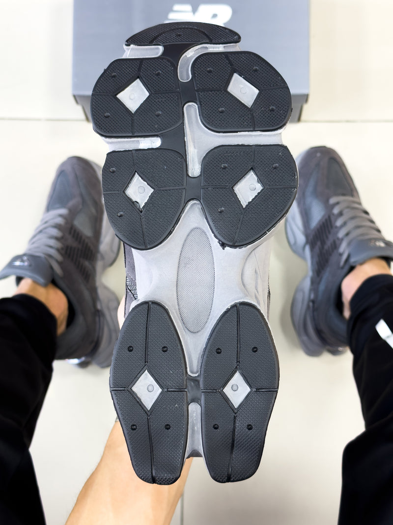 NB 9060 Cinza Escuro Premium