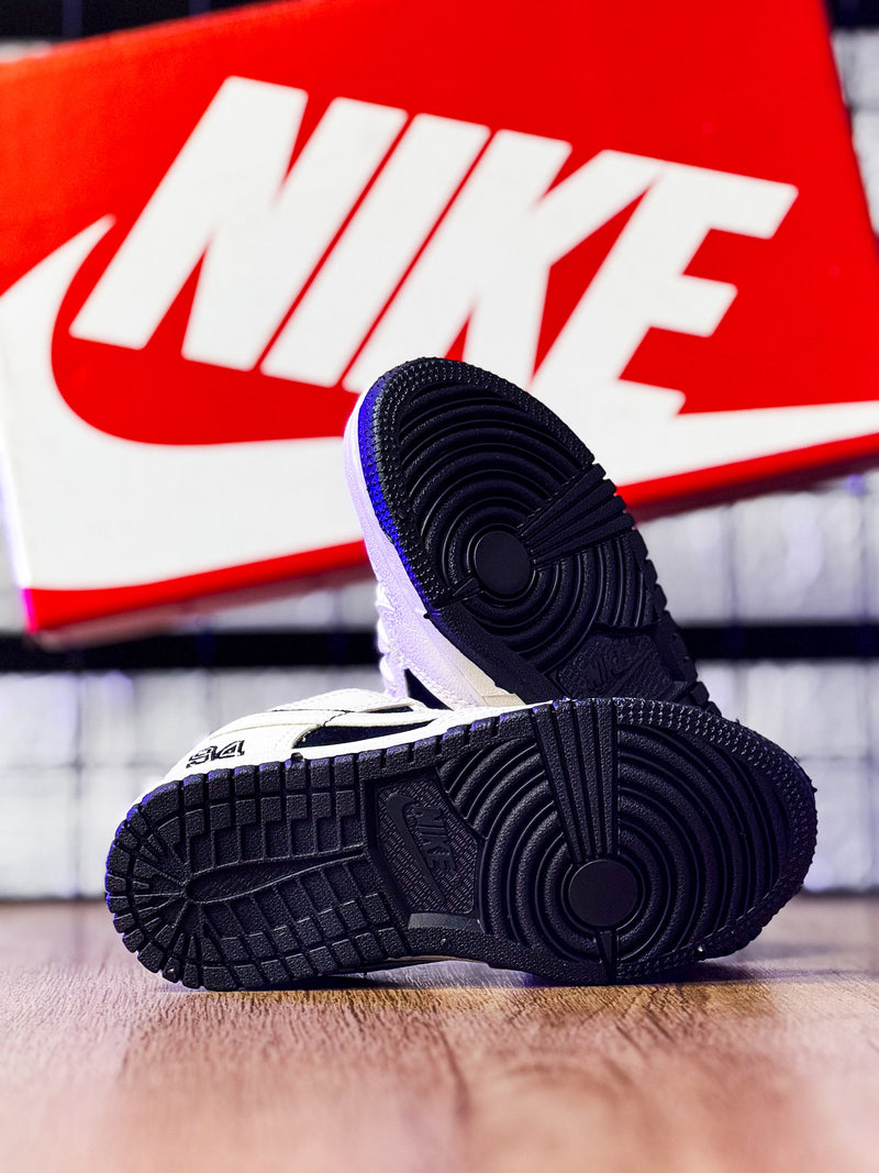Dunk Low Bege/Preto Infantil