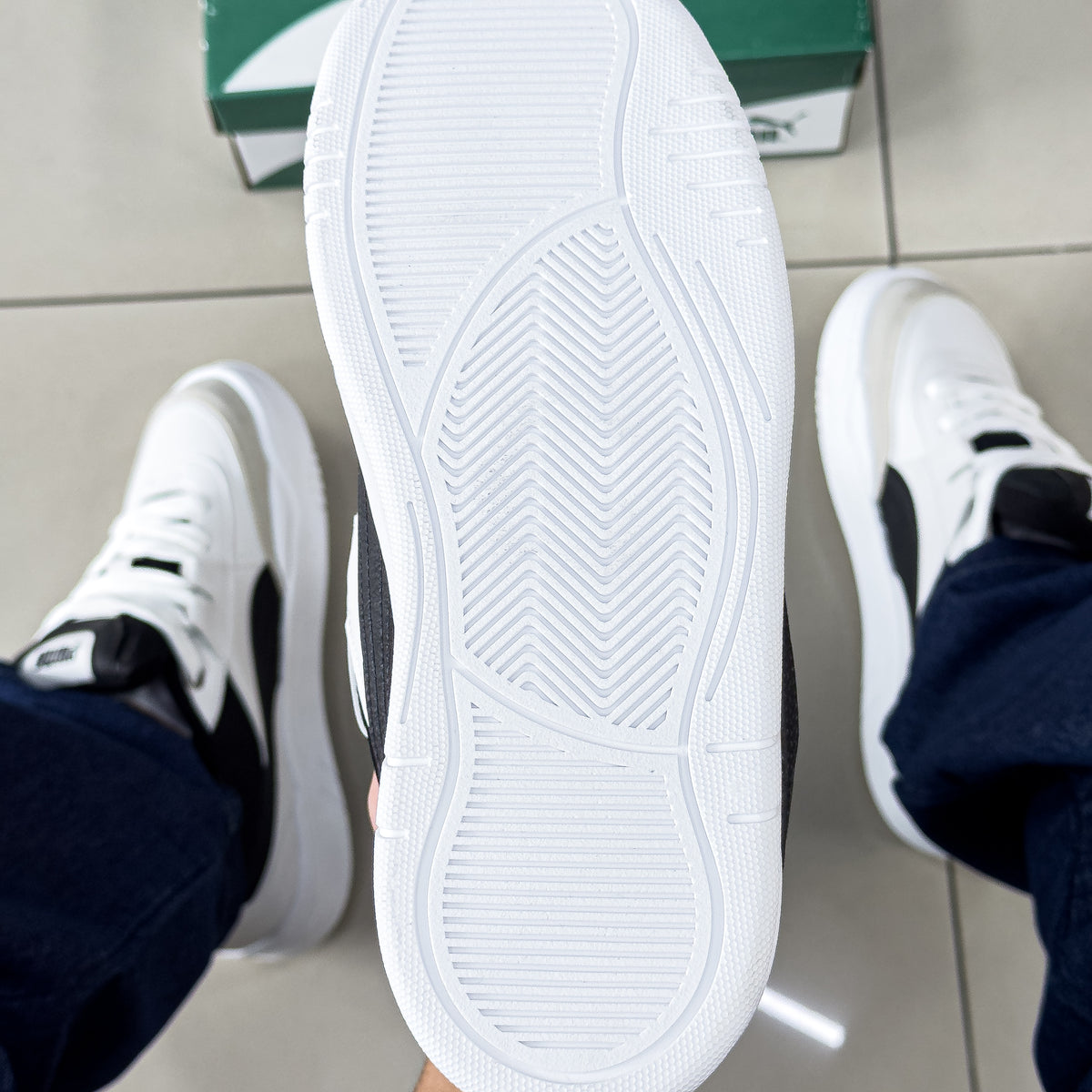 180 Reverse Branco/Preto Premium
