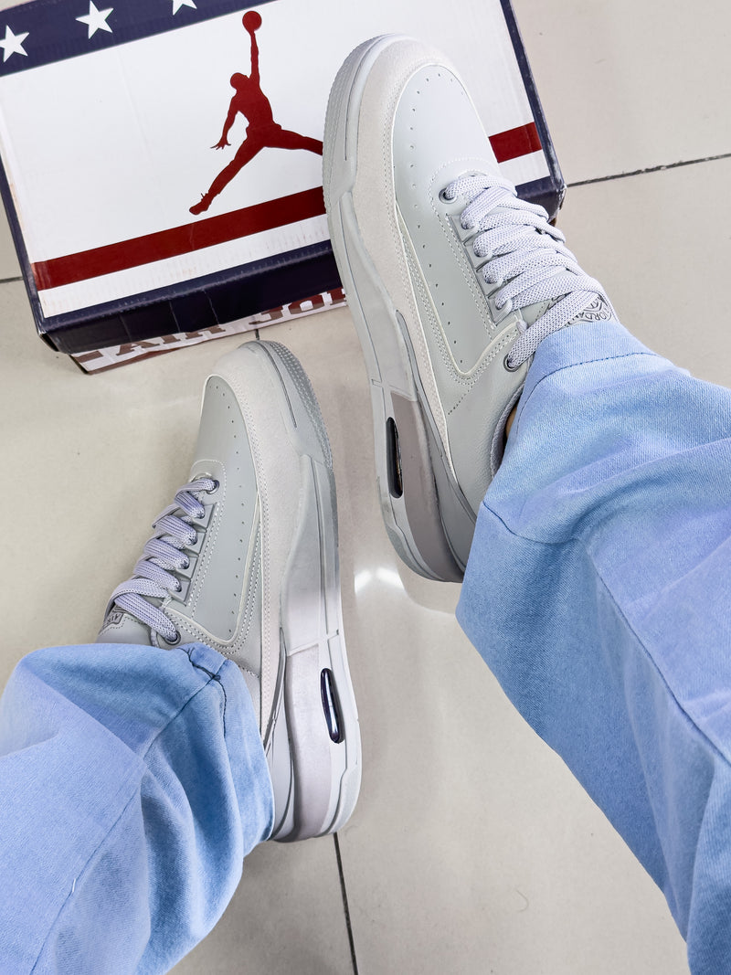 Air Jordan 4 RM Cinza Premium