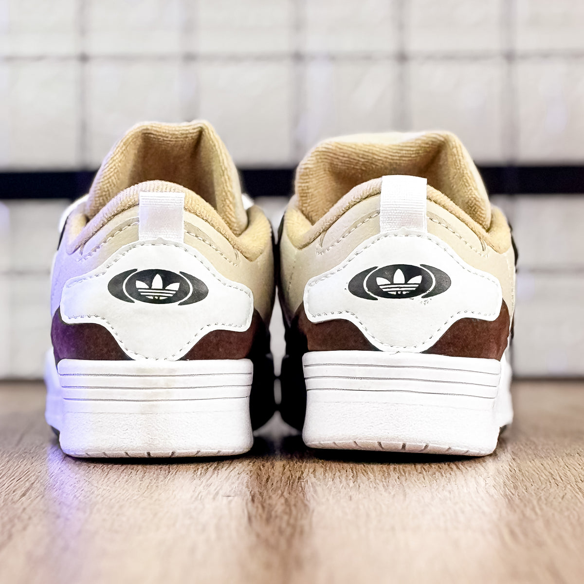 Adi2000 Bege/Marrom Infantil