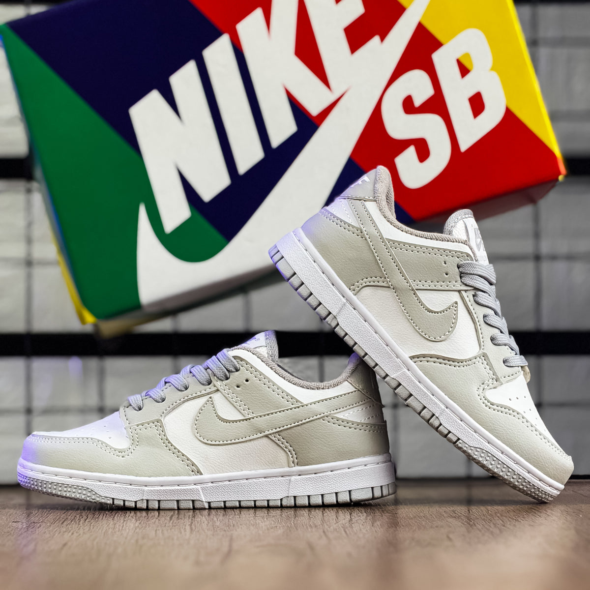 Dunk Low Branco/Cinza Infantil