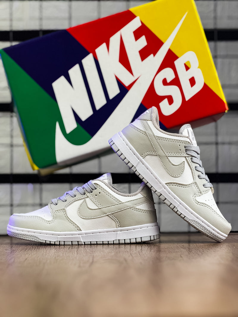 Dunk Low Branco/Cinza Infantil