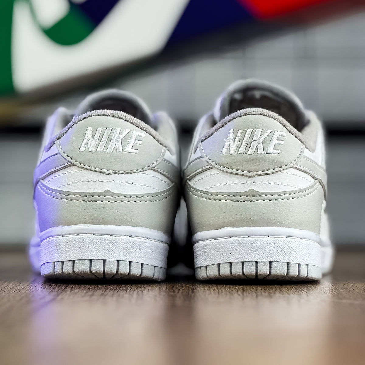 Dunk Low Branco/Cinza Infantil