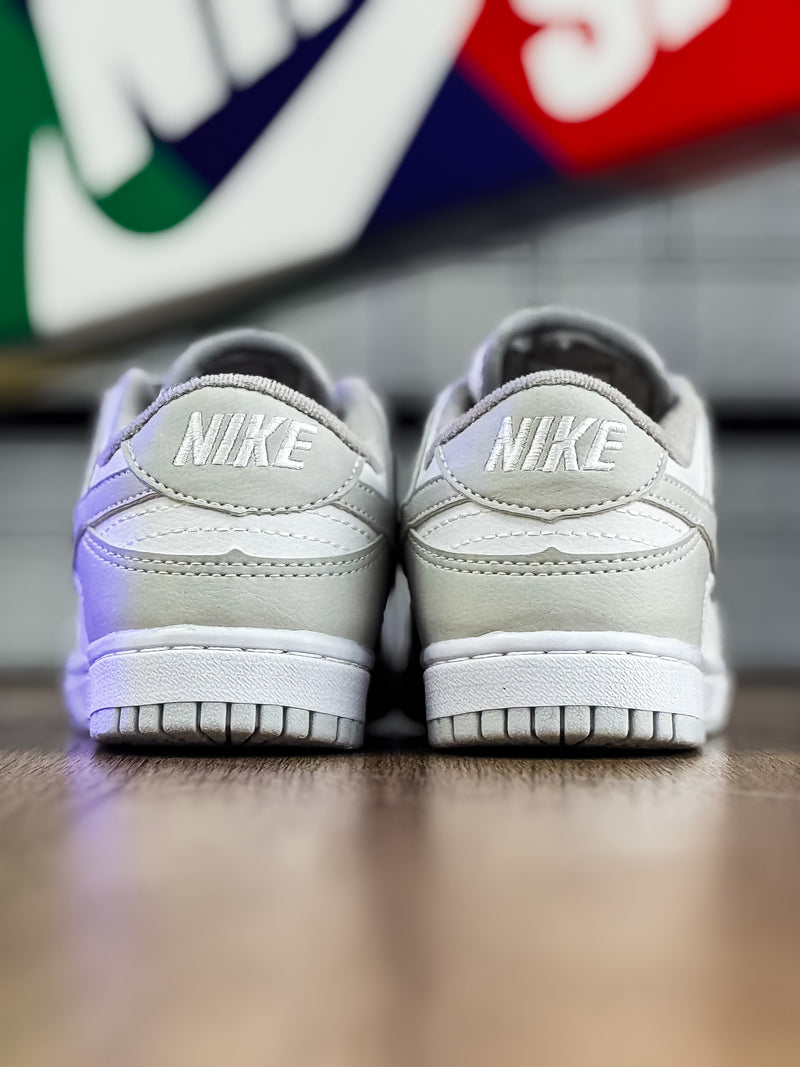 Dunk Low Branco/Cinza Infantil
