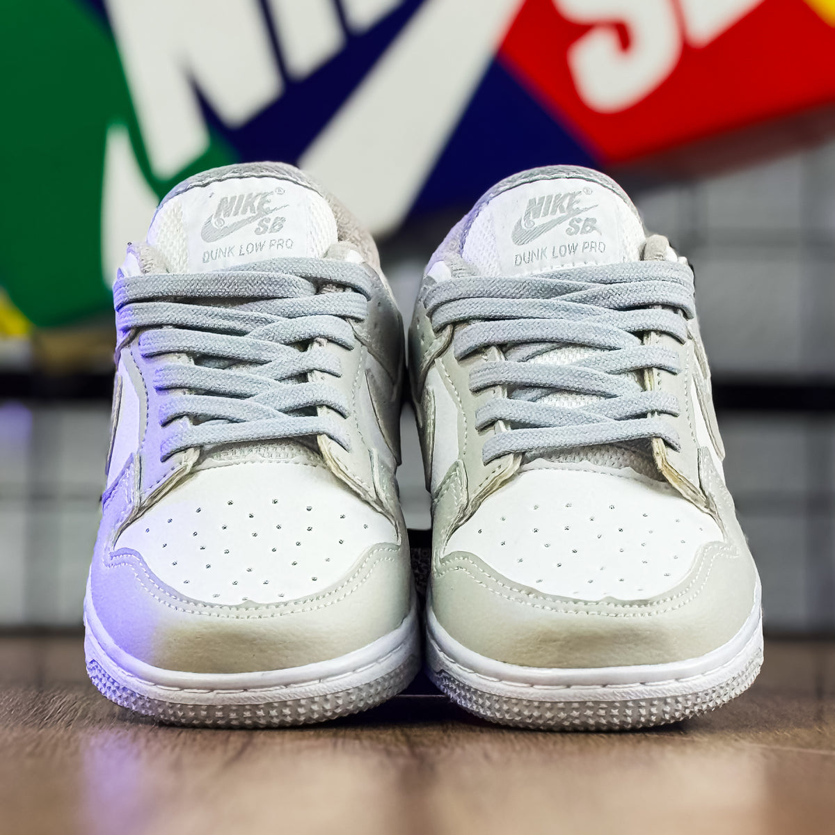 Dunk Low Branco/Cinza Infantil