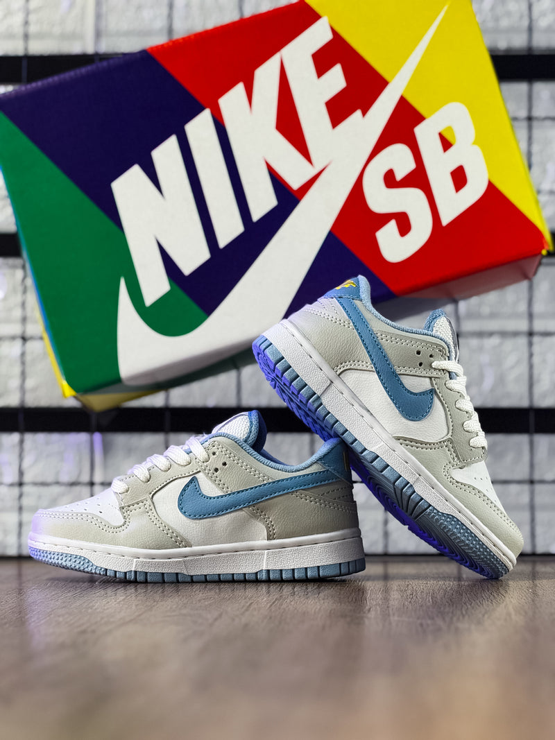 Dunk Low Cinza/Azul Infantil