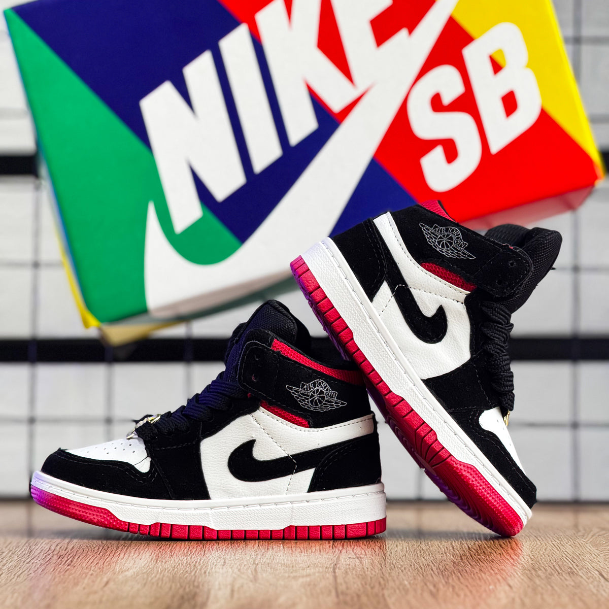 Air Jordan 1 Preto/Vermelho Infantil