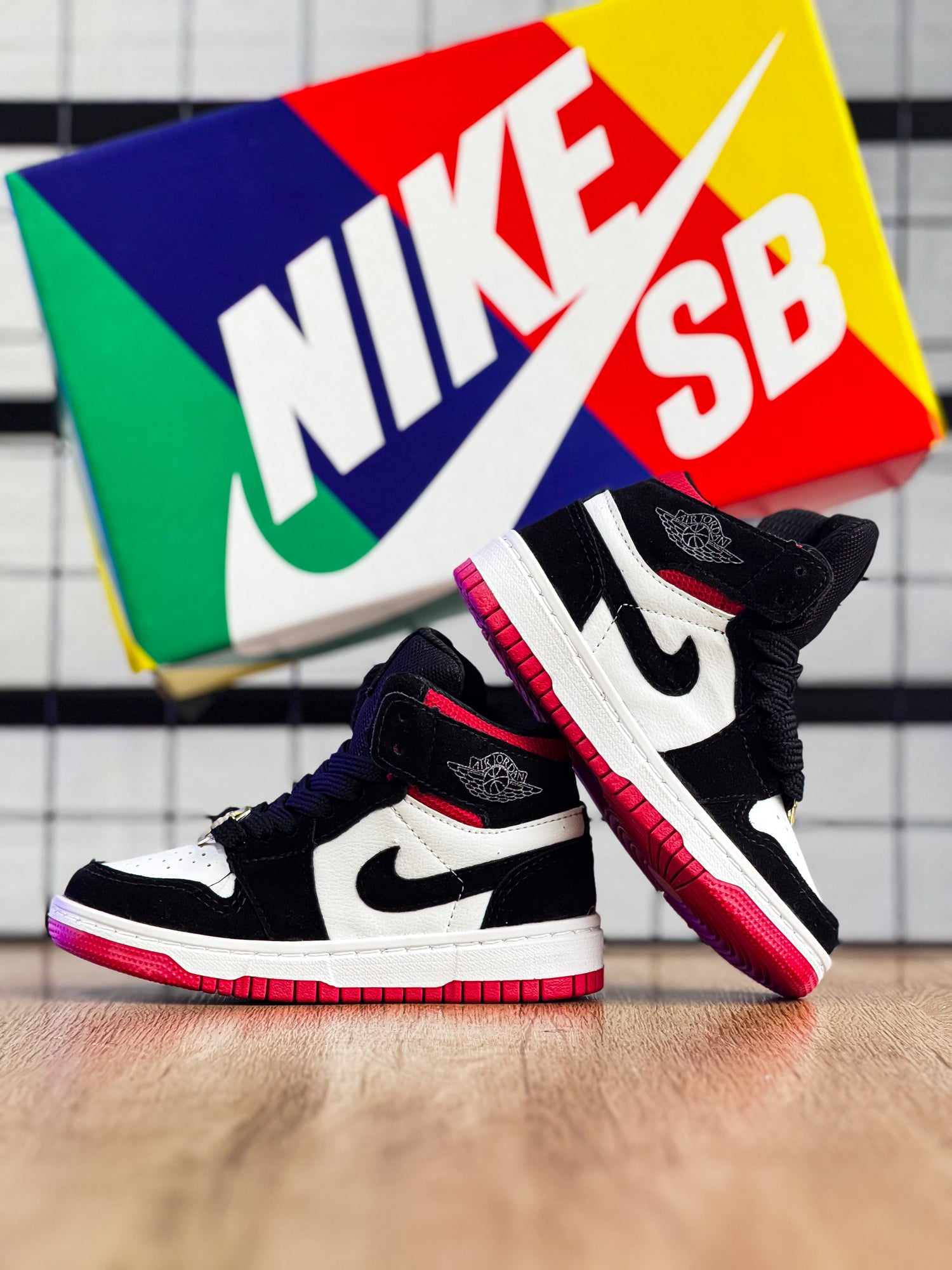 Air Jordan 1 Preto/Vermelho Infantil