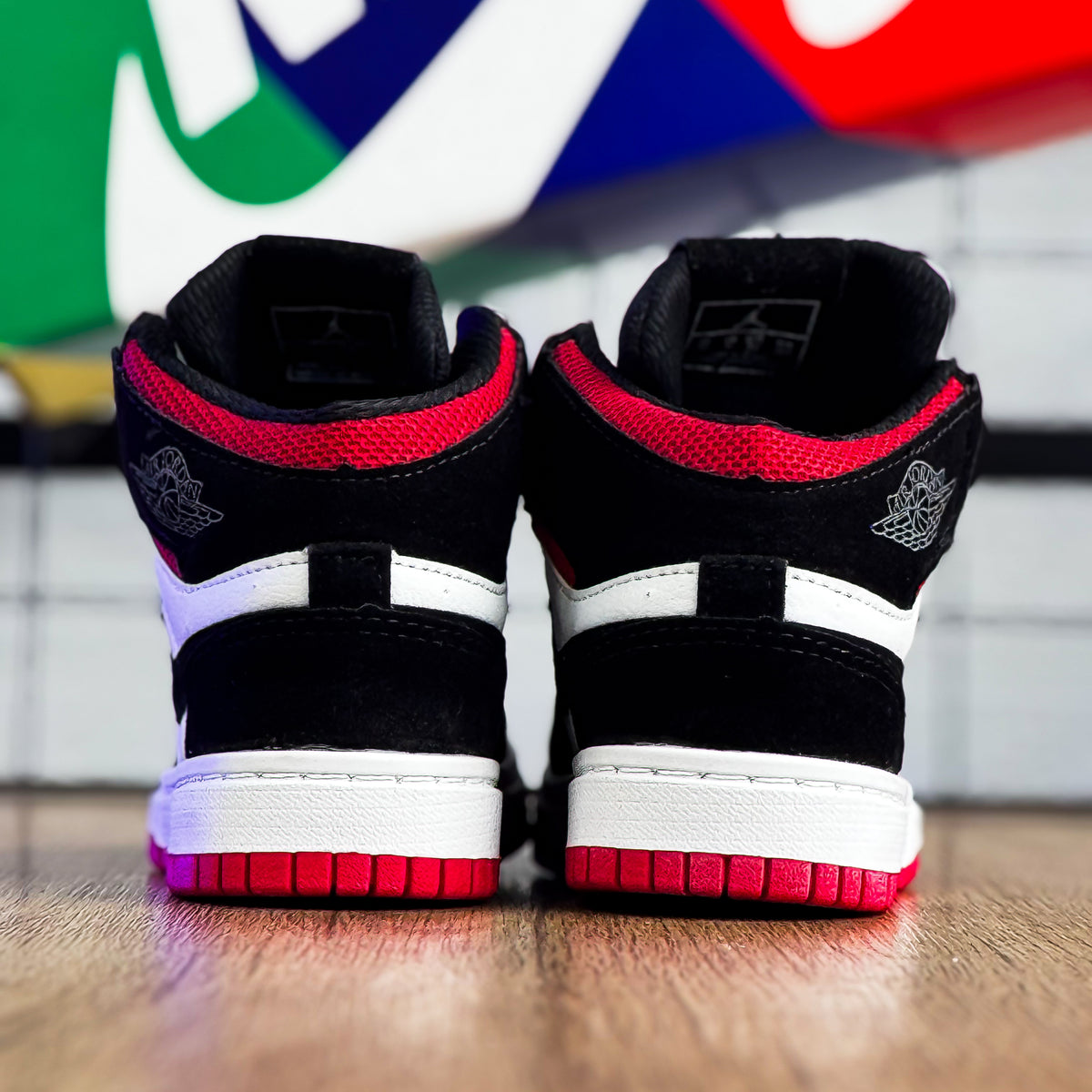 Air Jordan 1 Preto/Vermelho Infantil