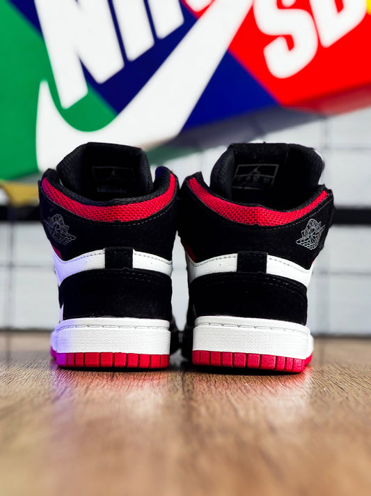 Air Jordan 1 Preto/Vermelho Infantil