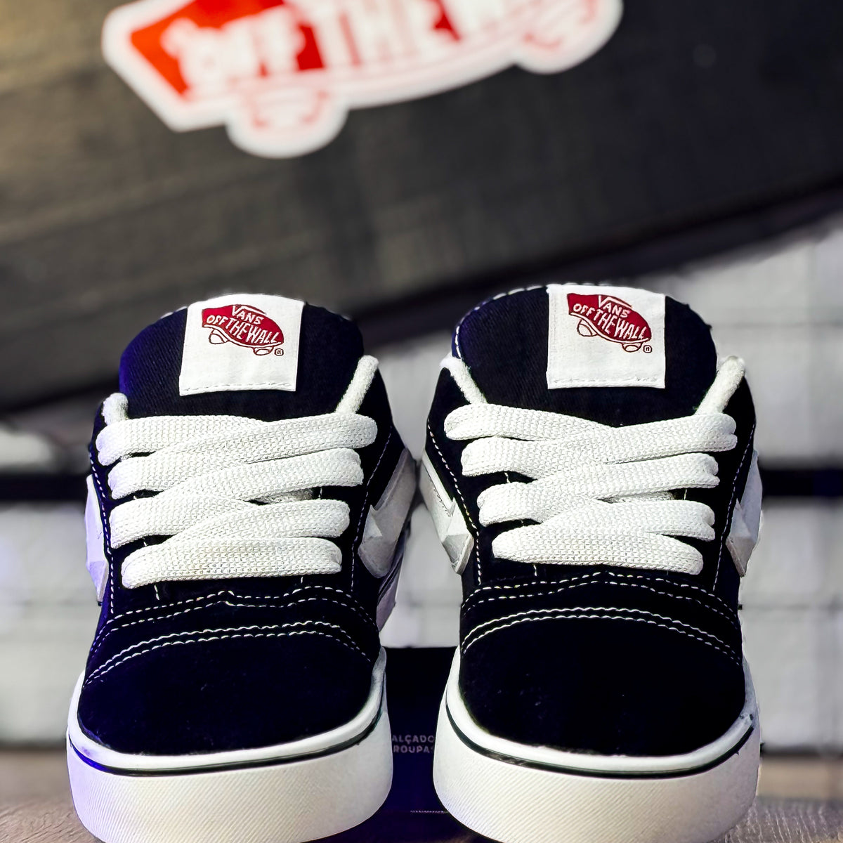 KINU School Preto/Branco Infantil