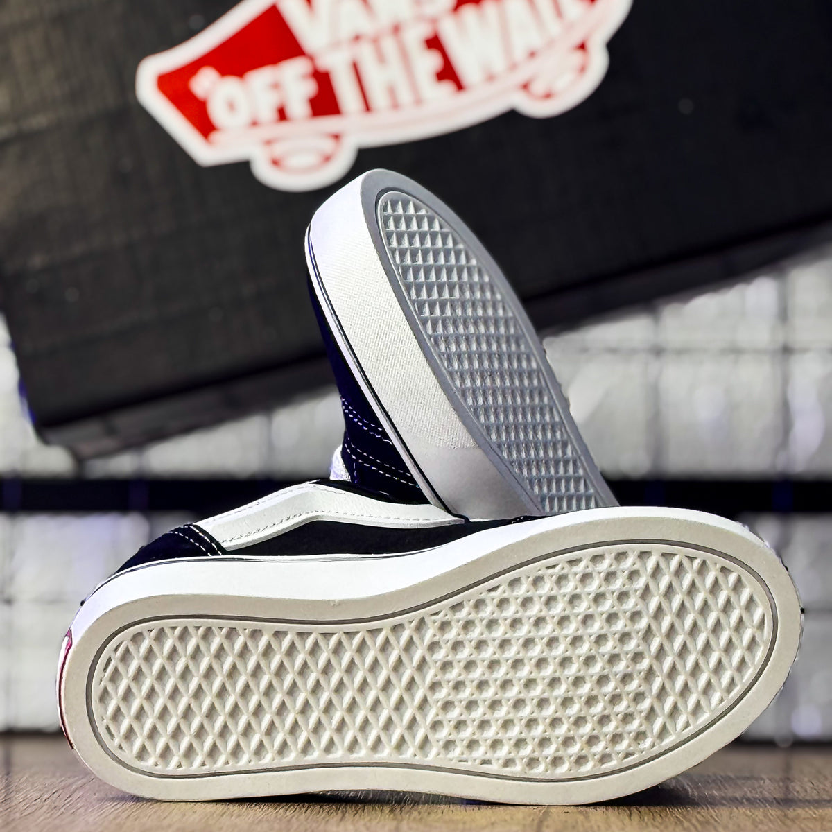 KINU School Preto/Branco Infantil