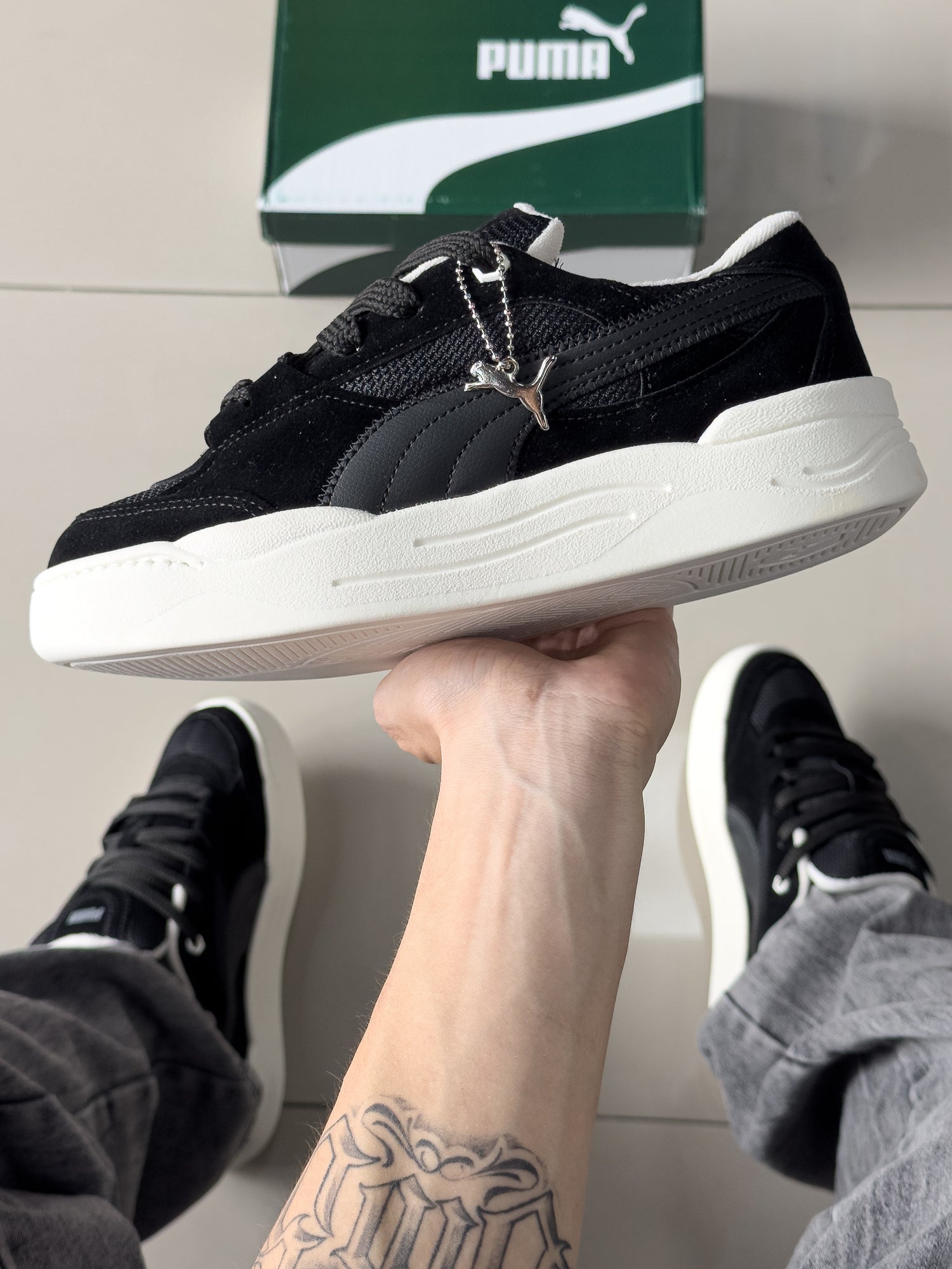 180 Preto/Off Premium