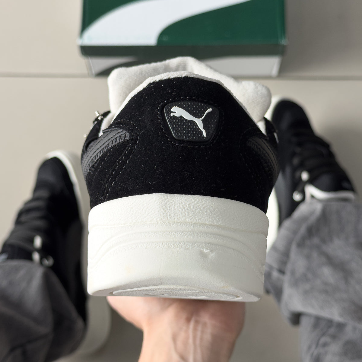 180 Preto/Off Premium
