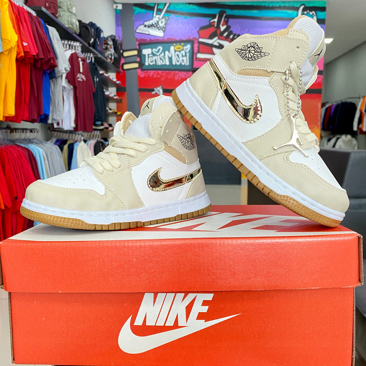 Jordan 1 Dourado Infantil