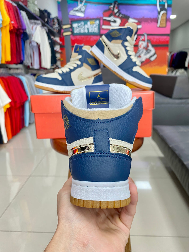 Jordan 1 Marinho/Dourado Infantil