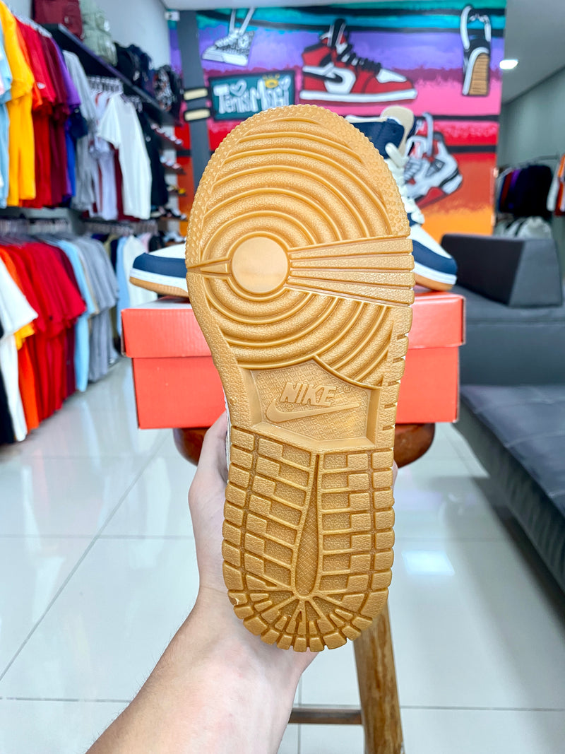 Jordan 1 Marinho/Dourado Infantil