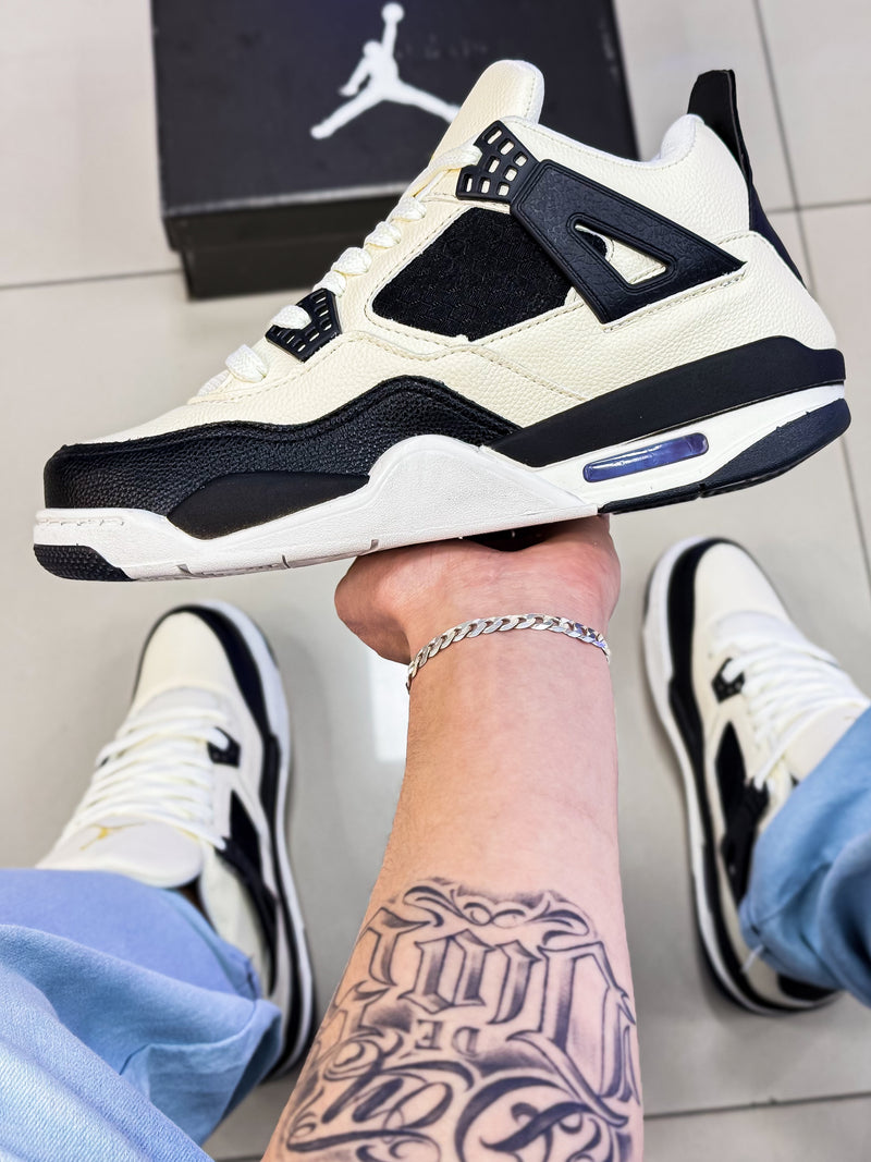 Air Jordan 4 Bege/Preto Premium