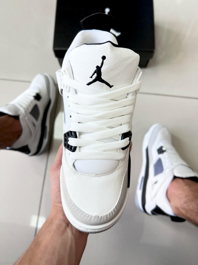 Air Jordan 4 Branco/Preto Premium