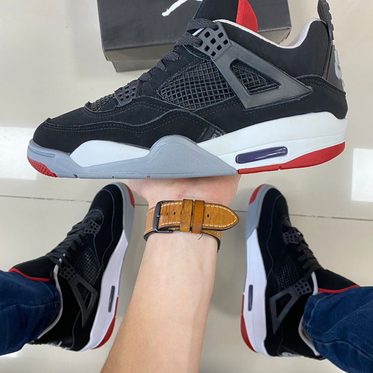 Jordan 4 Preto/Vermelho