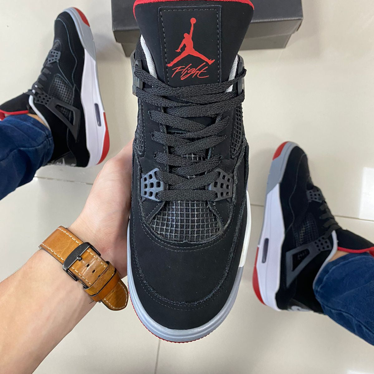 Jordan 4 Preto/Vermelho