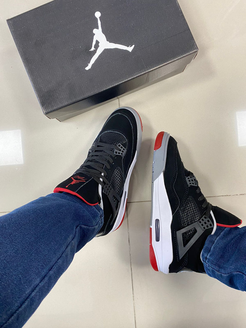 Jordan 4 Preto/Vermelho