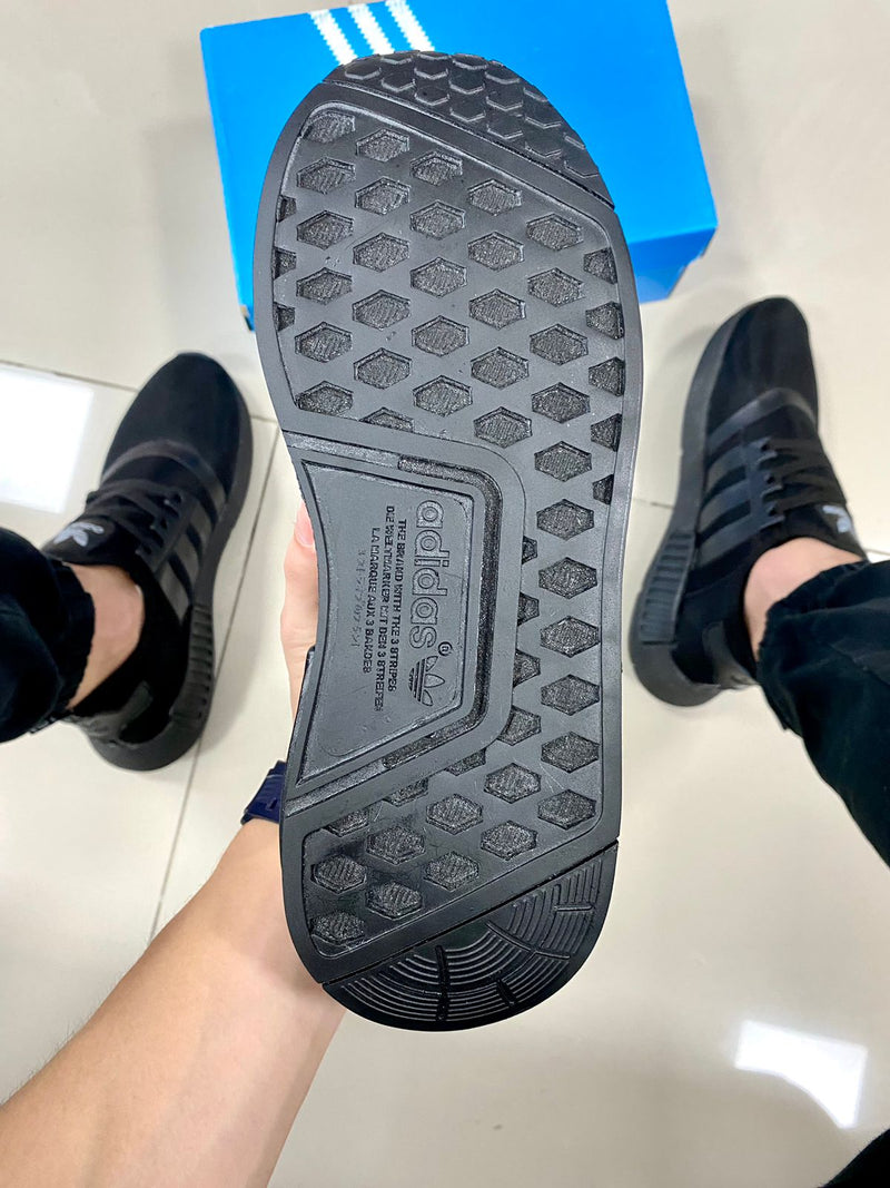 NMD Preto