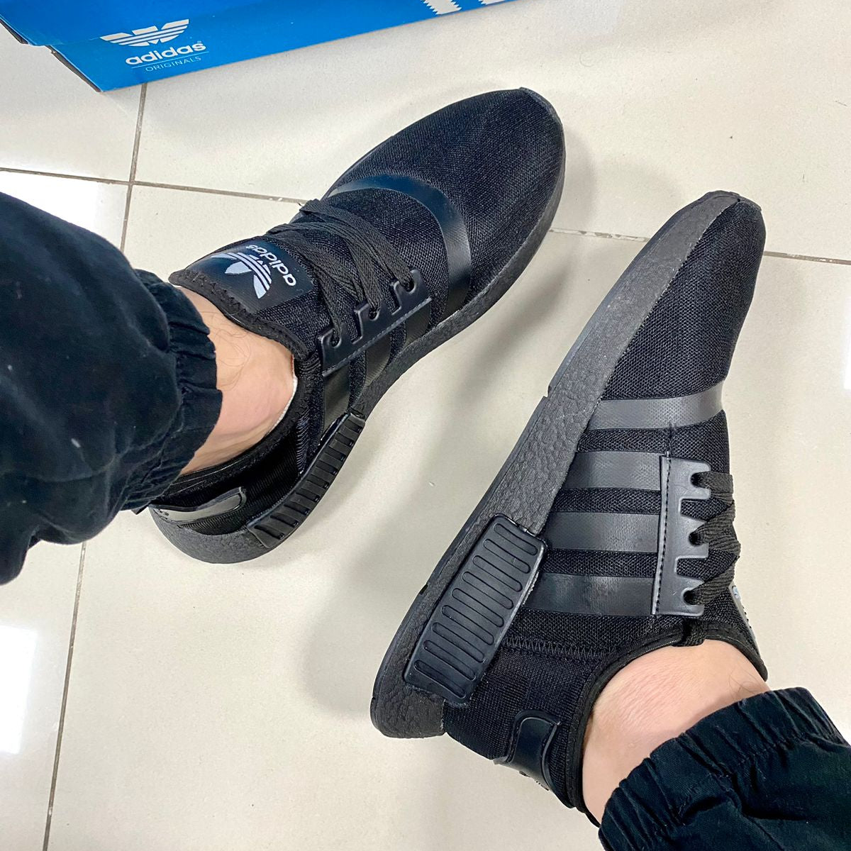 NMD Preto