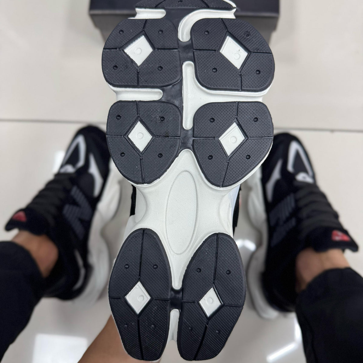 NB 9060 Preto/Branco Premium