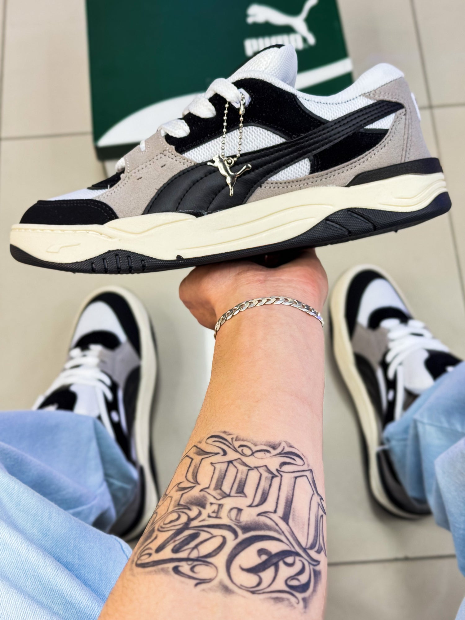 180 Preto/Branco Premium