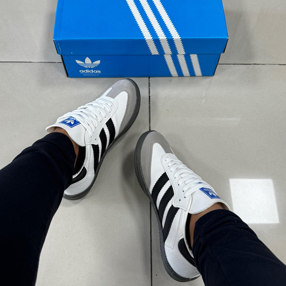 Samba Branco/Preto Premium