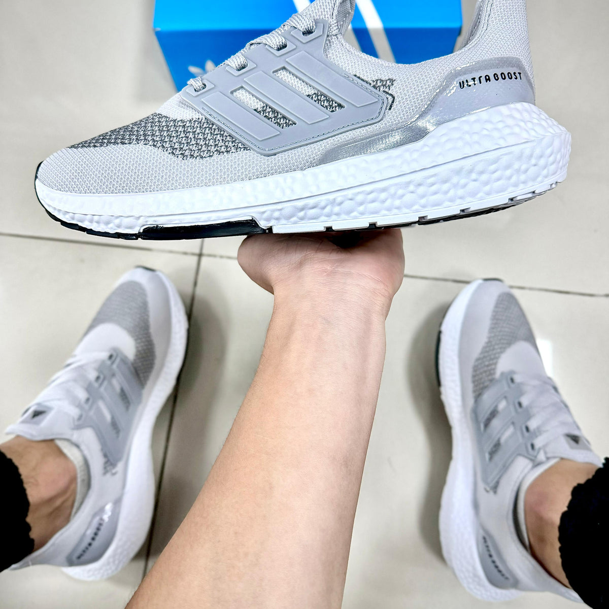 Ultra Boost Cinza