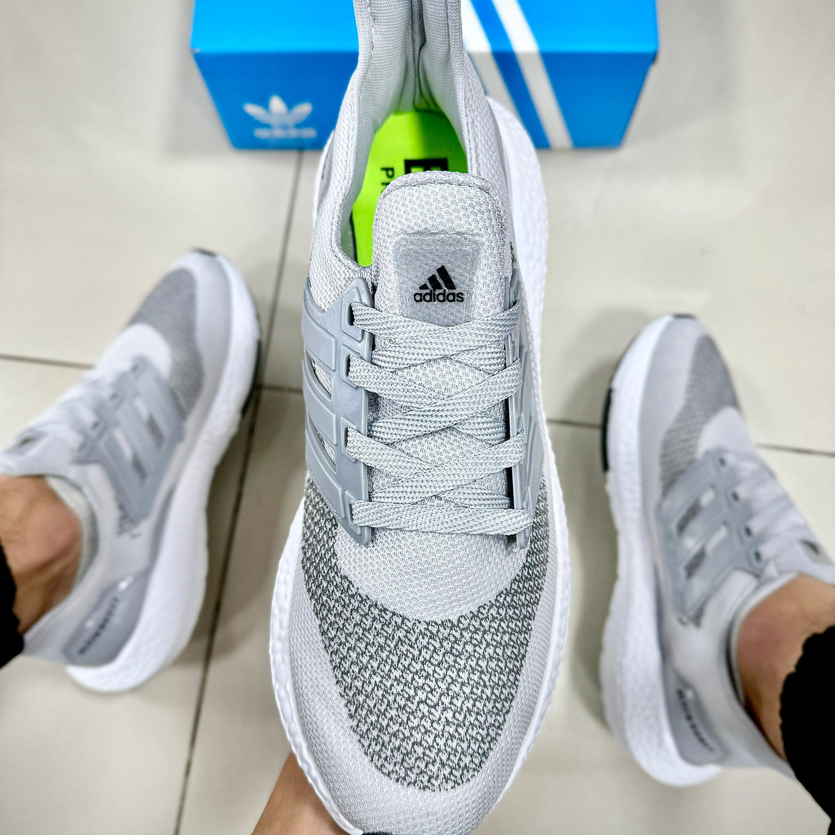 Ultra Boost Cinza