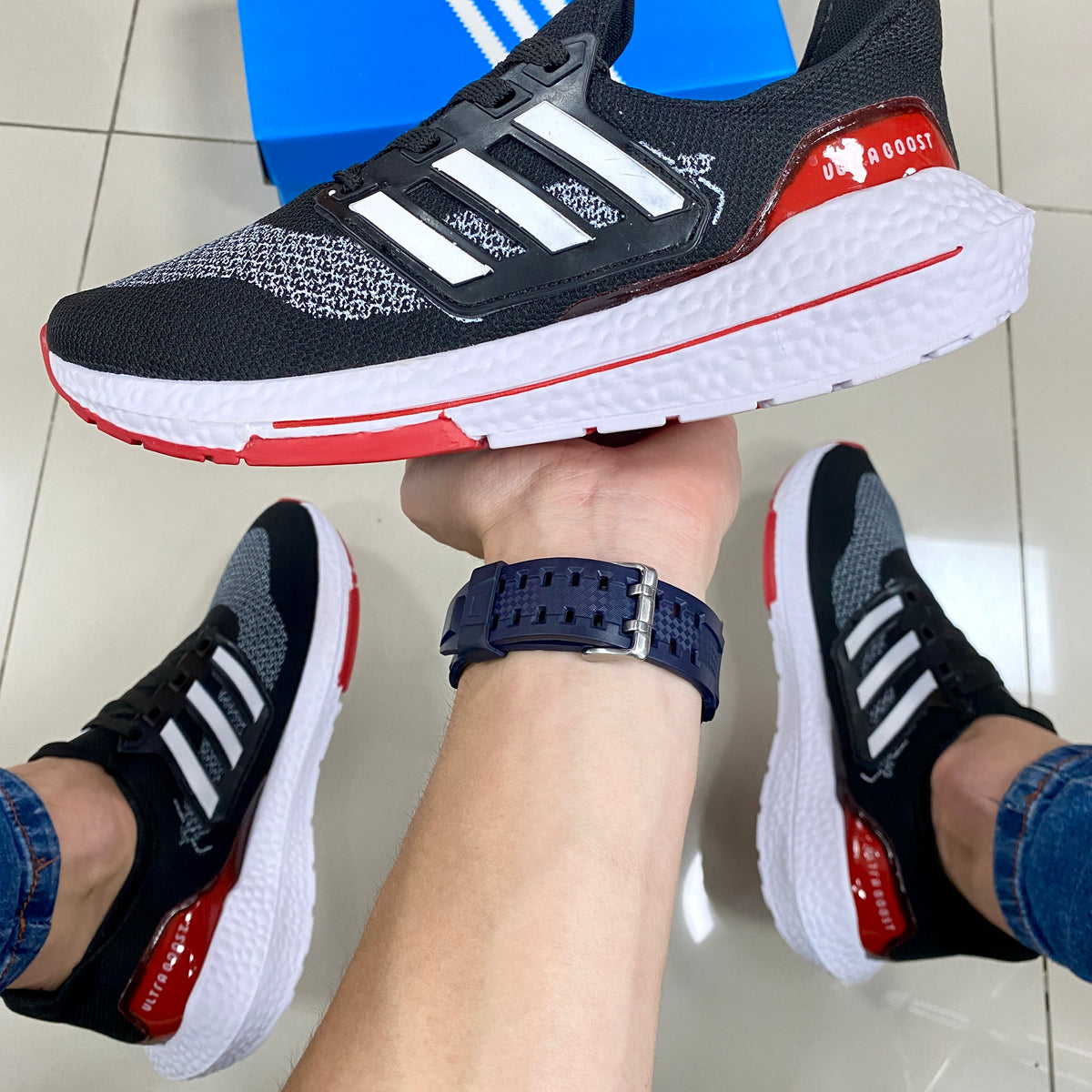 Ultra Boost Preto/Vermelho